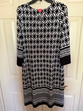 Sunny Leigh Black and White Geometric Long Sleeve Dress